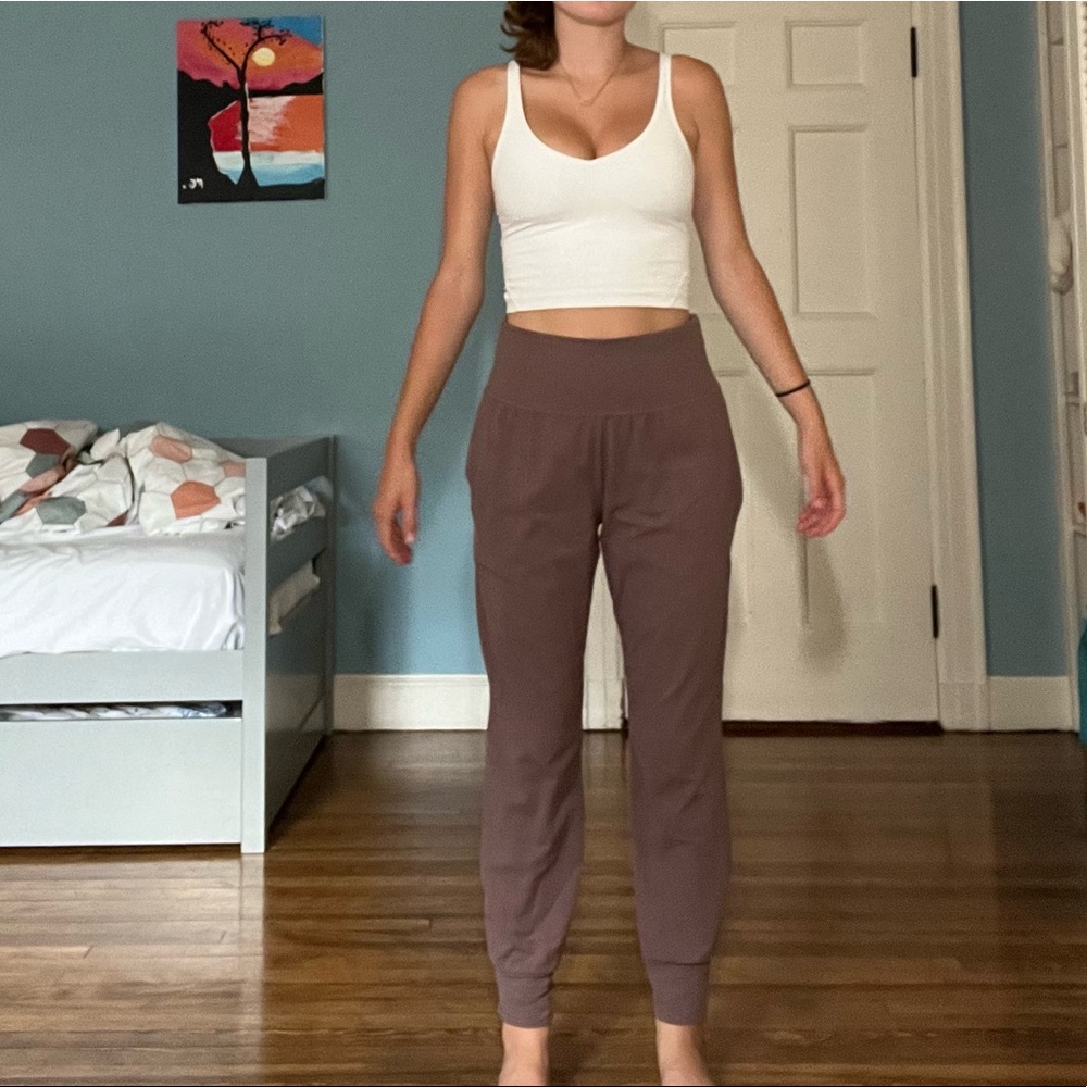 salutation jogger